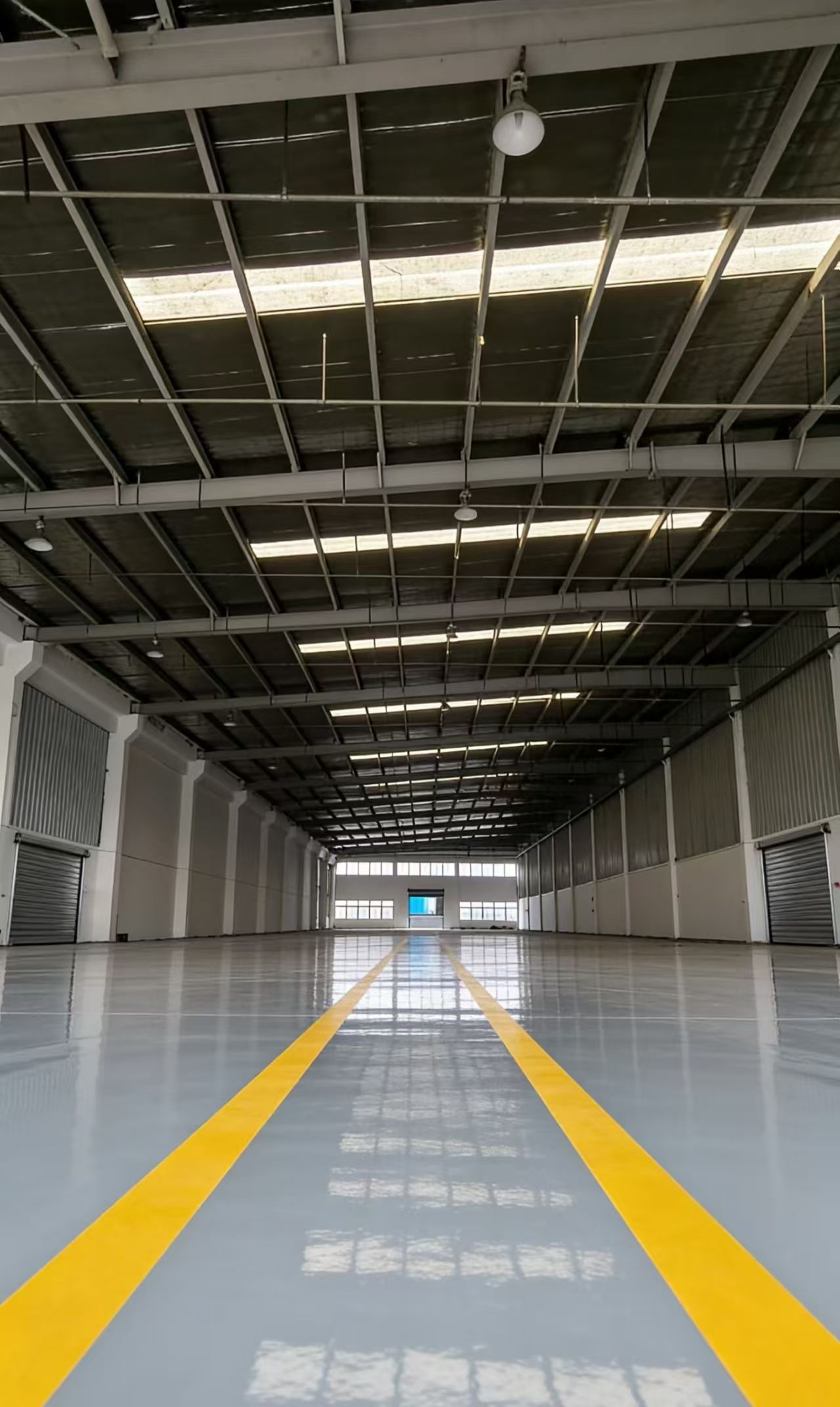 太仓独门独院3500平车间，行车10吨多部，单跨度20米，利用率高