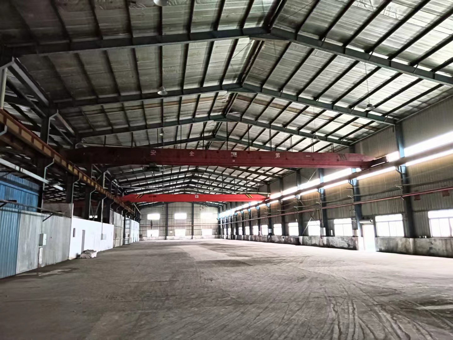 太仓开发区独门独院5000平，跨度大，配套场地，宿舍食堂。
